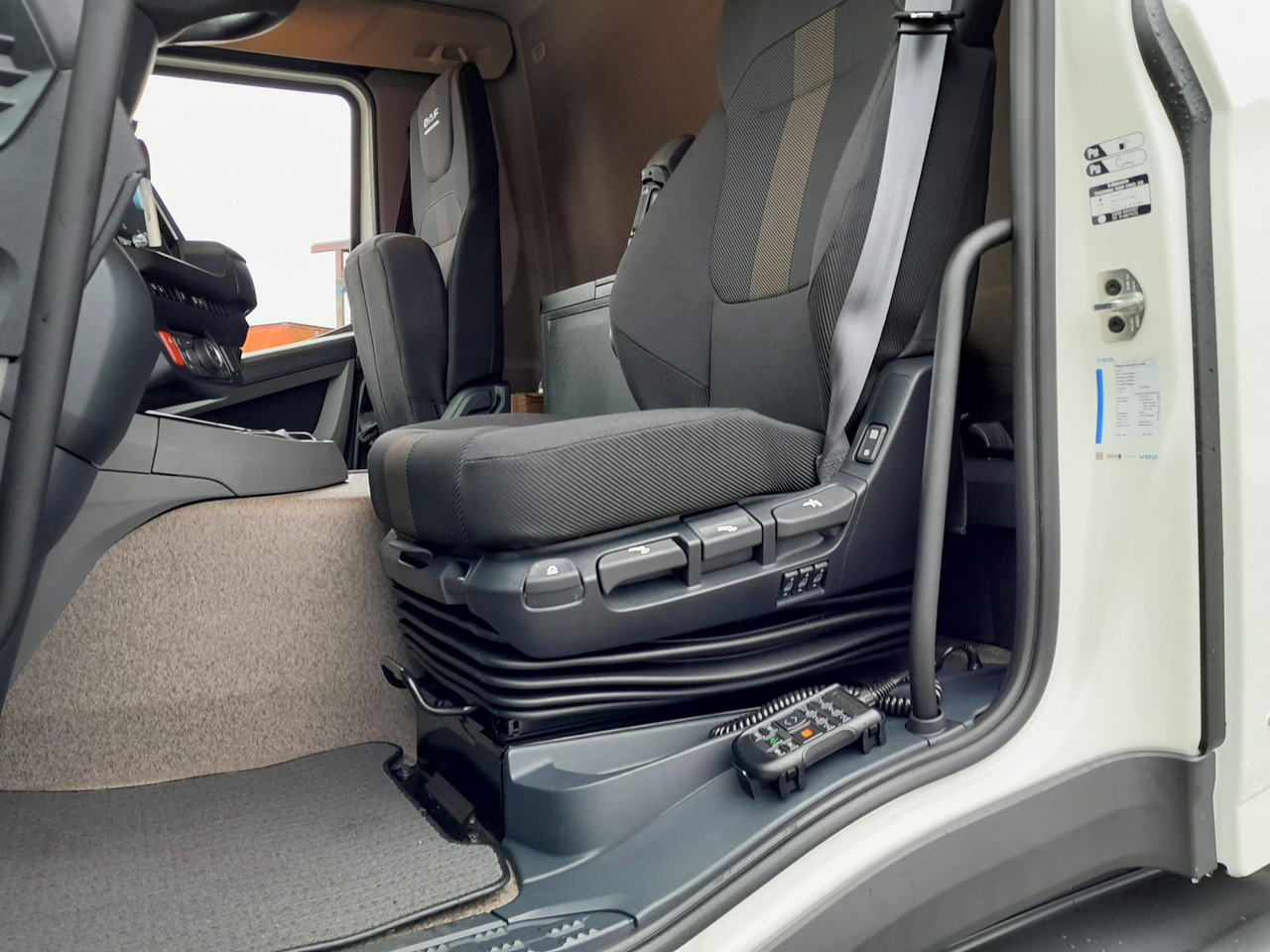 신규 캡 새시 트럭 DAF XD 370 Fahrgestell DAF XD 370 Fa Swing-Board-Aufbau : 사진 12