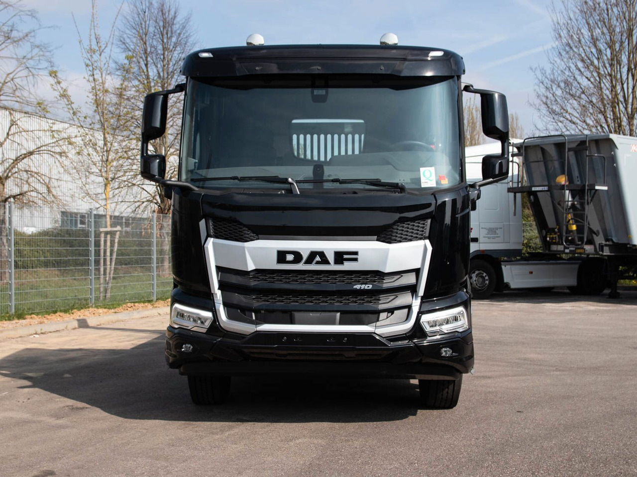 DAF XD 410 FA Absetzkipper DAF XD 410 FA Absetzkipper - 스킵 로더 트럭 : 사진 4 DAF XD 410 FA Absetzkipper DAF XD 410 FA Absetzkipper - 스킵 로더 트럭 : 사진 4