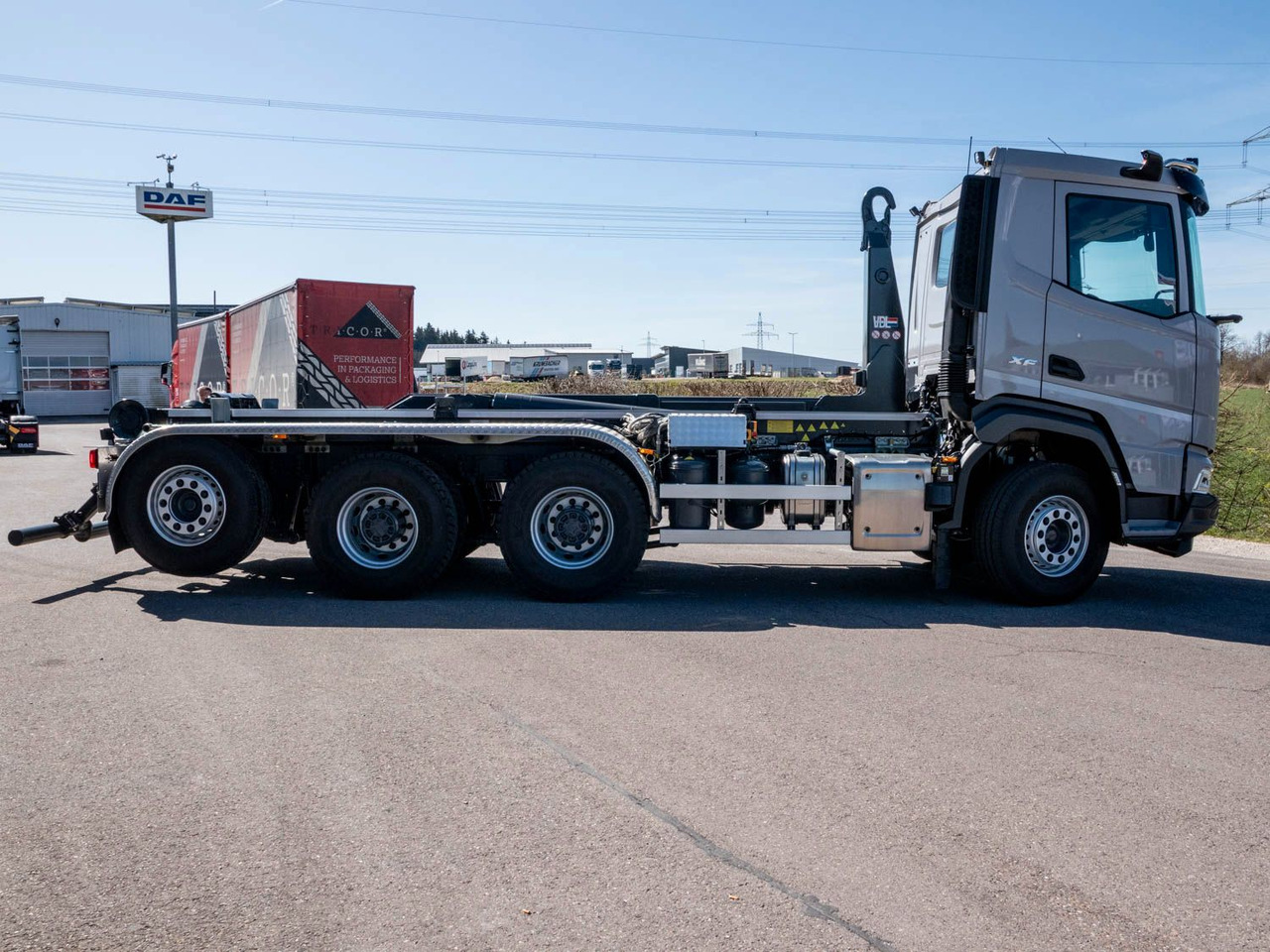 DAF XF 530 FAW mit VDL Abrollkipper DAF XF 530 FAW mit VDL Abrollkipper - 후크 리프트 트럭 : 사진 4 DAF XF 530 FAW mit VDL Abrollkipper DAF XF 530 FAW mit VDL Abrollkipper - 후크 리프트 트럭 : 사진 4