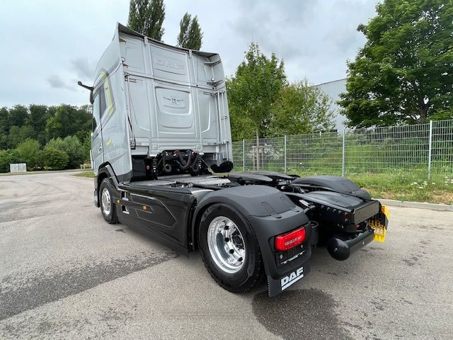 DAF XG+ 480 FT 75 Jahre DAF Edition "Limitiert" DAF XG+ 480 FT 75 Jahre DAF Edition - 트랙터 유닛 : 사진 3 DAF XG+ 480 FT 75 Jahre DAF Edition "Limitiert" DAF XG+ 480 FT 75 Jahre DAF Edition - 트랙터 유닛 : 사진 3