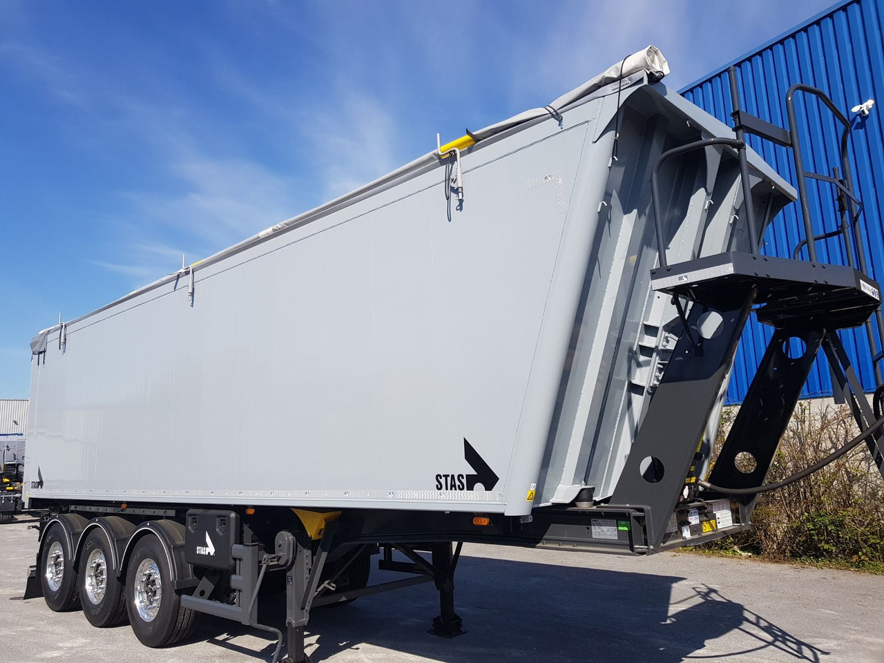 Stas agroSTAR 47,6 cbm Kippsattelauflieger Stas agroSTAR 47,6 cbm Kippsattelauflieger - 덤프 세미 트레일러 : 사진 2 Stas agroSTAR 47,6 cbm Kippsattelauflieger Stas agroSTAR 47,6 cbm Kippsattelauflieger - 덤프 세미 트레일러 : 사진 2