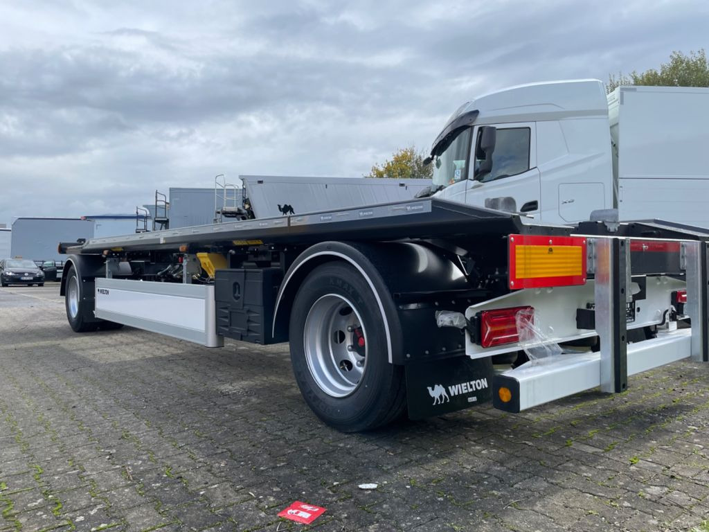 Wielton 2-Achs Außenroller-Abrollanhänger Wielton 2-Achs Außenroller-Abrollanhänger - 롤오프/ 스킵 트레일러 : 사진 3 Wielton 2-Achs Außenroller-Abrollanhänger Wielton 2-Achs Außenroller-Abrollanhänger - 롤오프/ 스킵 트레일러 : 사진 3