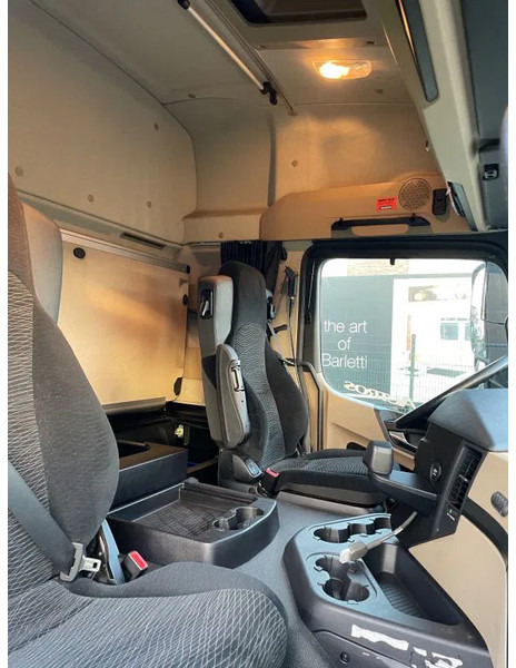 Mercedes-Benz Actros 1833 ! 2018 - 트랙터 유닛 : 사진 5 Mercedes-Benz Actros 1833 ! 2018 - 트랙터 유닛 : 사진 5