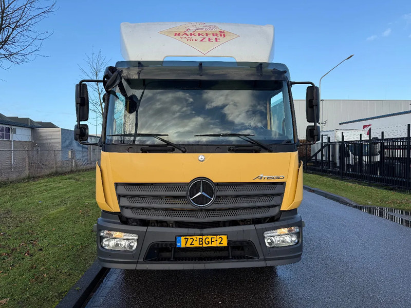 Mercedes-Benz Atego 1518 L 7-2015 - 캡 새시 트럭 : 사진 3 Mercedes-Benz Atego 1518 L 7-2015 - 캡 새시 트럭 : 사진 3