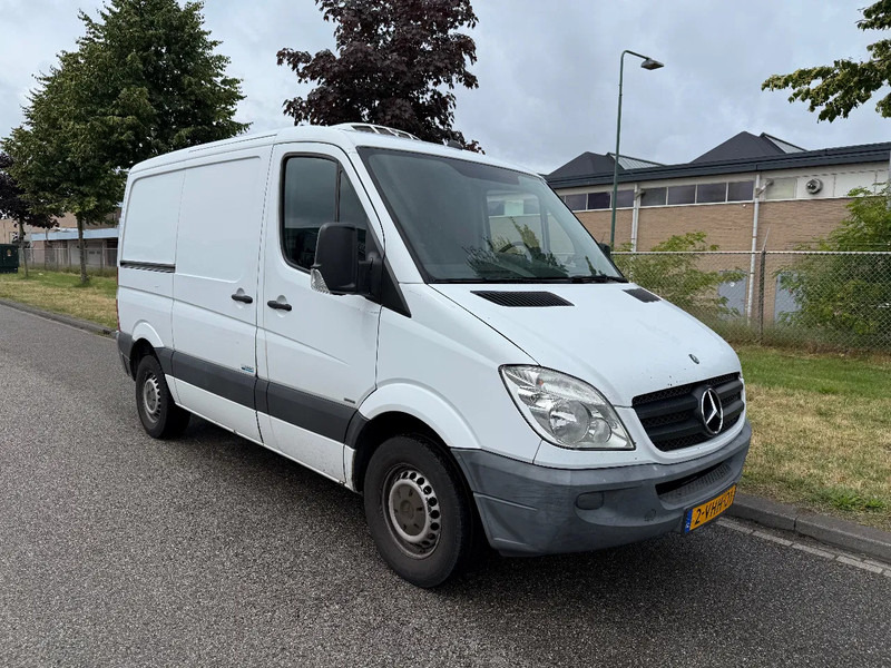 Mercedes-Benz Sprinter 313 2010 kuhlung diepfreez - 냉동 밴 : 사진 1 Mercedes-Benz Sprinter 313 2010 kuhlung diepfreez - 냉동 밴 : 사진 1