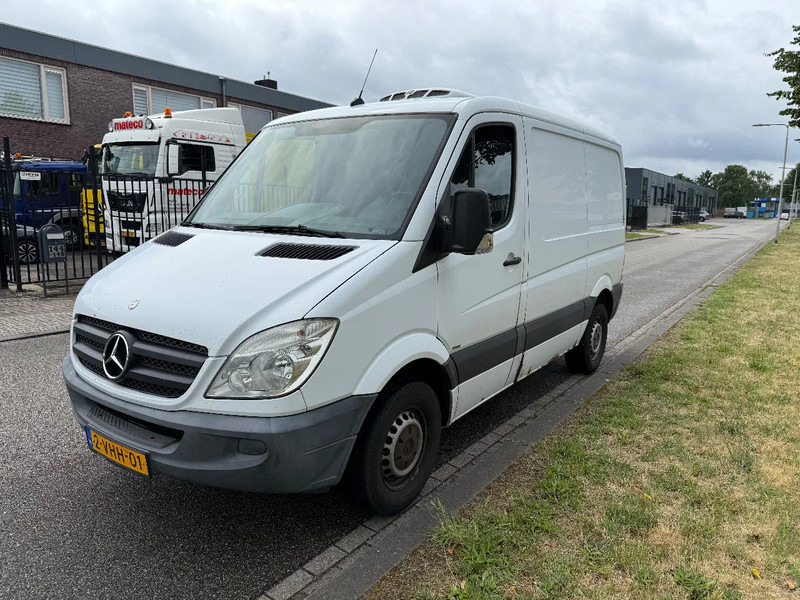 Mercedes-Benz Sprinter 313 2010 kuhlung diepfreez - 냉동 밴 : 사진 2 Mercedes-Benz Sprinter 313 2010 kuhlung diepfreez - 냉동 밴 : 사진 2