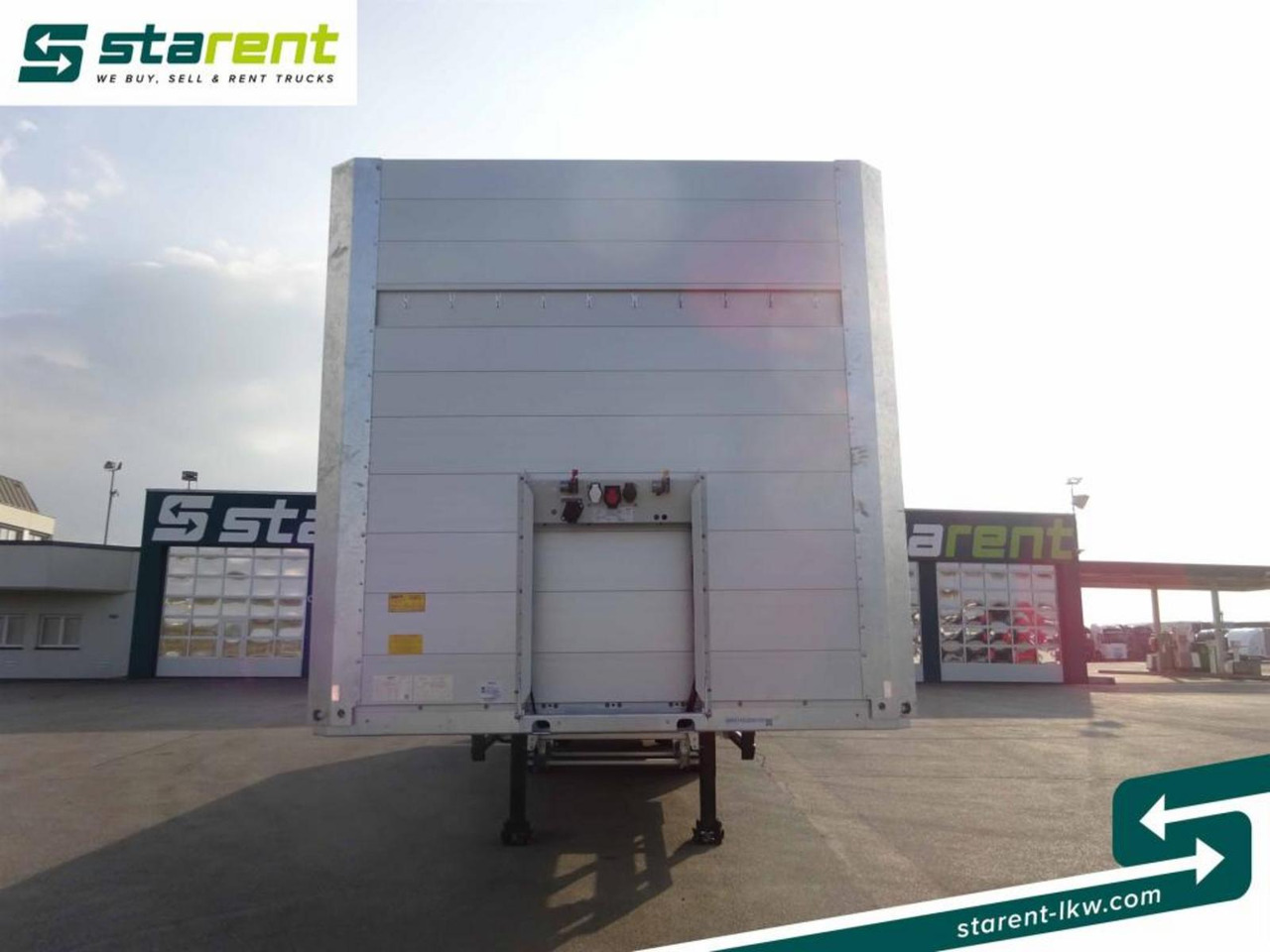 Schmitz Baustofftrailer Liftachse Rungen 80cm Bordwände - 드롭사이드/ 플랫베드 세미 트레일러 : 사진 2 Schmitz Baustofftrailer Liftachse Rungen 80cm Bordwände - 드롭사이드/ 플랫베드 세미 트레일러 : 사진 2