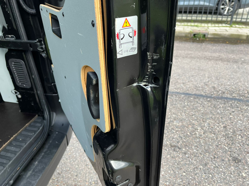 소형 밴 Renault Master 130.33 L2H2 2.3dci : 사진 11