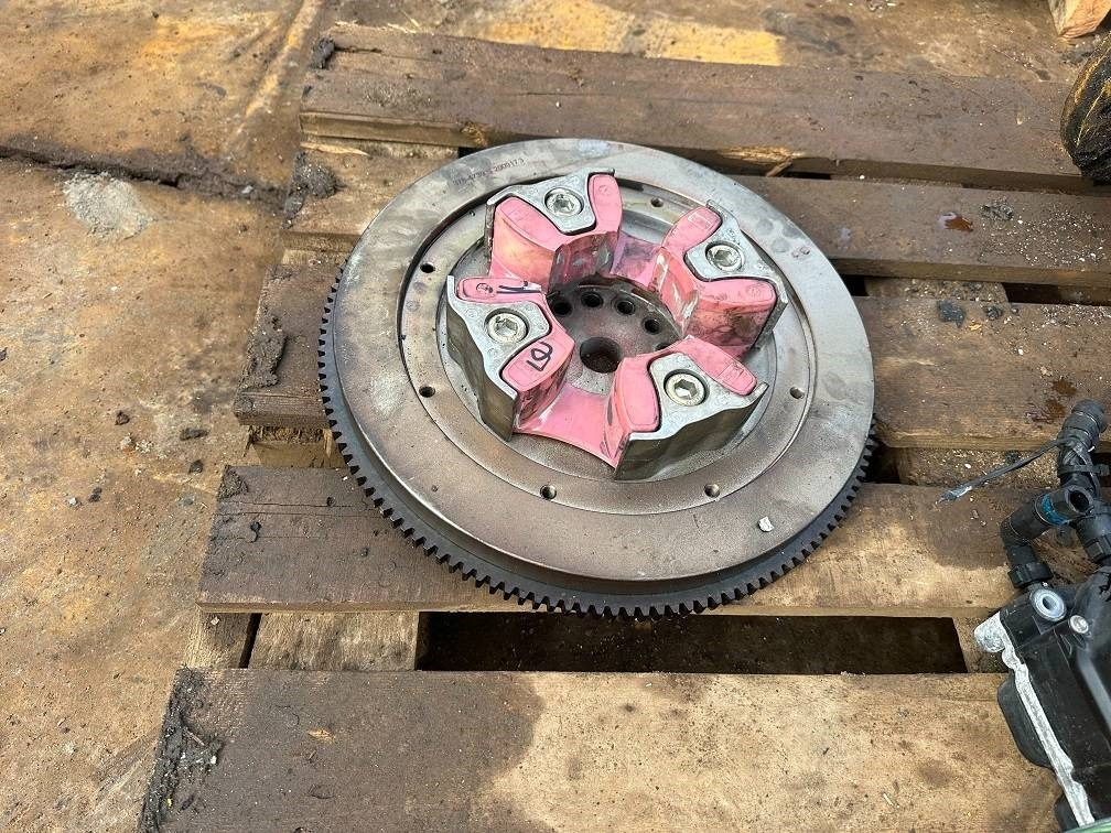 CAT 323 c7.1acert flywheel 378-4739 2009173 - 엔진 건설기계 용 : 사진 1 CAT 323 c7.1acert flywheel 378-4739 2009173 - 엔진 건설기계 용 : 사진 1