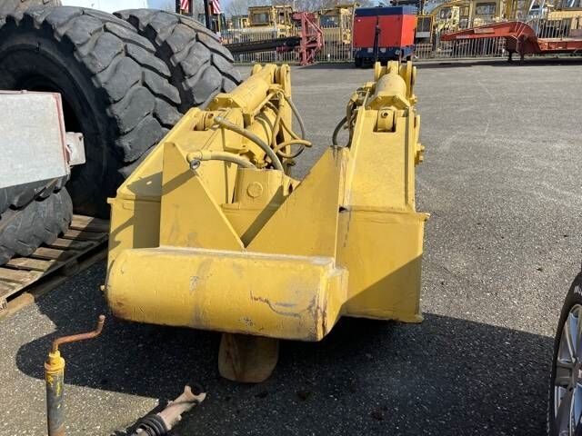 CAT D 8 R Ripper - 리퍼 건설기계 용 : 사진 2 CAT D 8 R Ripper - 리퍼 건설기계 용 : 사진 2