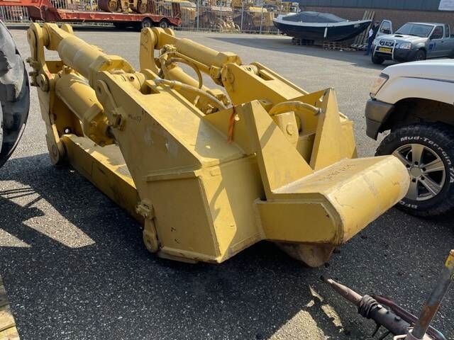 CAT D 8 R Ripper - 리퍼 건설기계 용 : 사진 3 CAT D 8 R Ripper - 리퍼 건설기계 용 : 사진 3