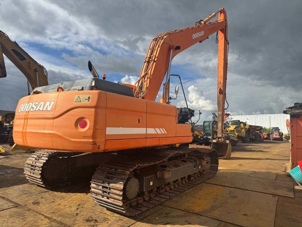Doosan DX 300 LC ( 4.690 original hours 18M long reach ) - 굴착기 : 사진 5 Doosan DX 300 LC ( 4.690 original hours 18M long reach ) - 굴착기 : 사진 5