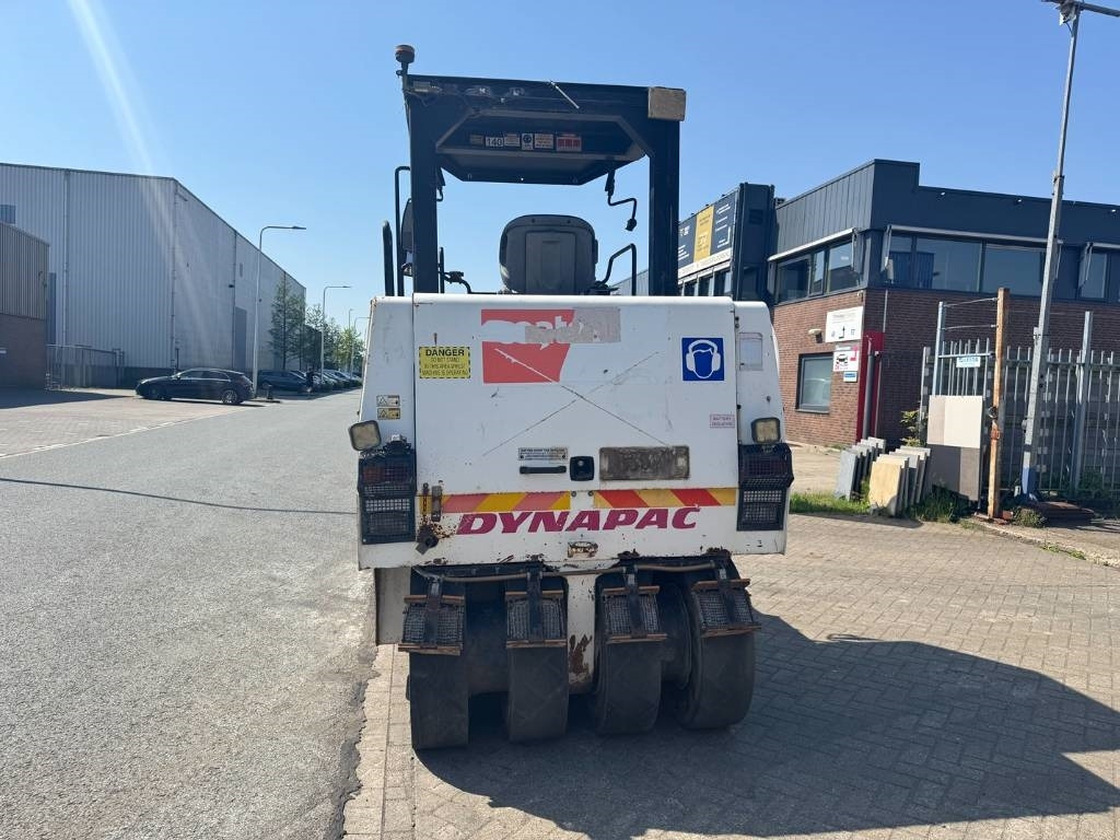Dynapac CP 142 - 공압 롤러 : 사진 4 Dynapac CP 142 - 공압 롤러 : 사진 4