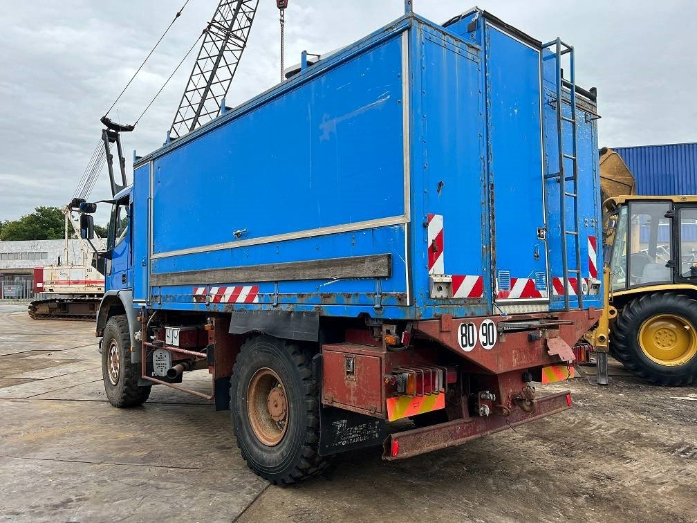Iveco eurocargo 135E18 4x4 - 박스 트럭 : 사진 3 Iveco eurocargo 135E18 4x4 - 박스 트럭 : 사진 3