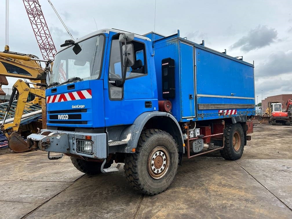 Iveco eurocargo 135E18 4x4 - 박스 트럭 : 사진 1 Iveco eurocargo 135E18 4x4 - 박스 트럭 : 사진 1