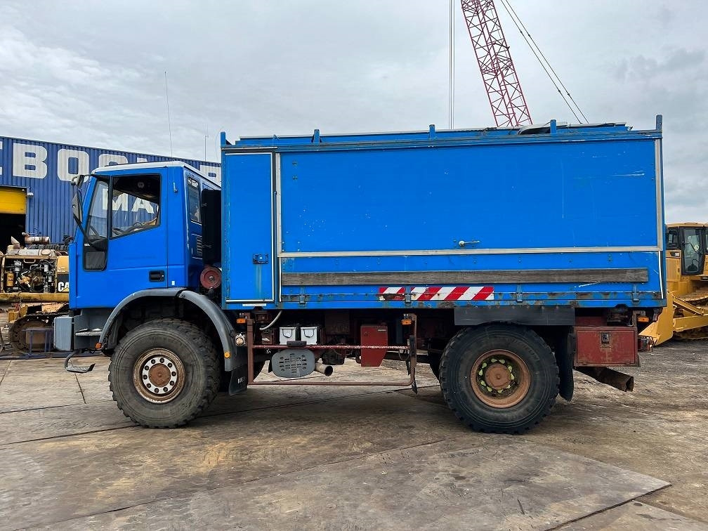 Iveco eurocargo 135E18 4x4 - 박스 트럭 : 사진 2 Iveco eurocargo 135E18 4x4 - 박스 트럭 : 사진 2