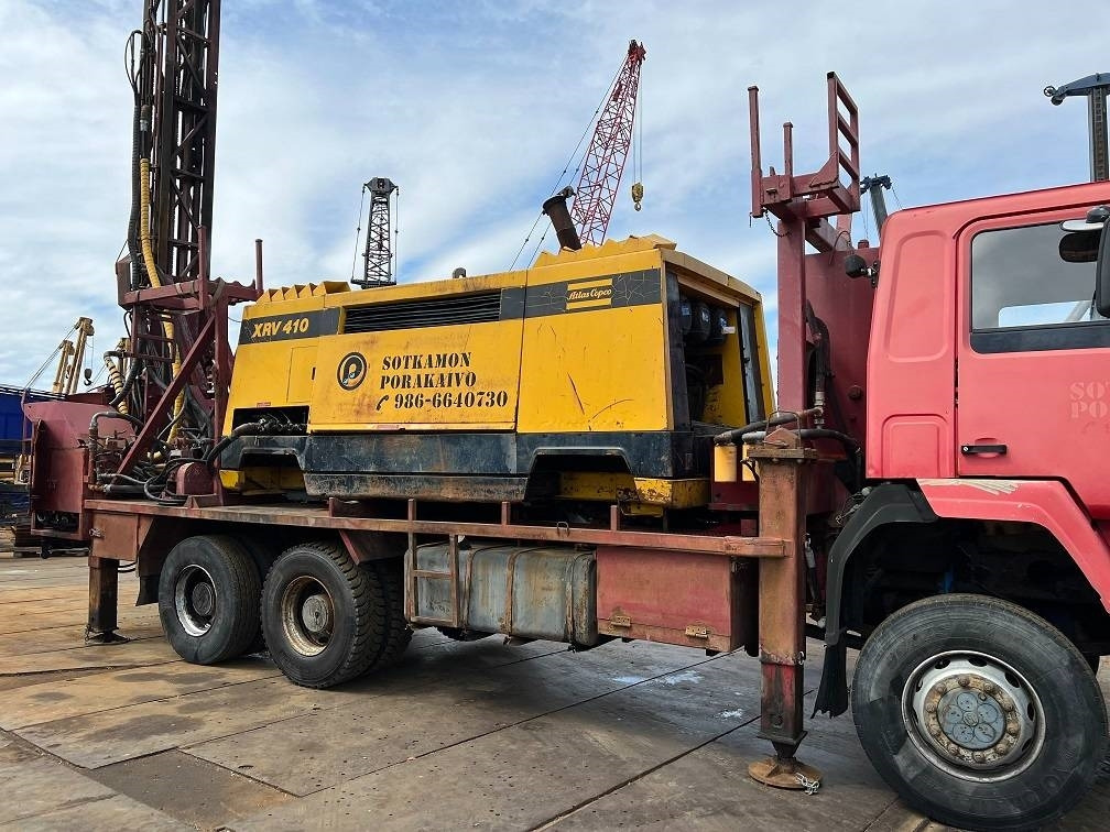 Sisu 12E480 6X6 WATER WELL DRILL ATLAS COPCO XRV410 (50 - 드릴링 리그 : 사진 2 Sisu 12E480 6X6 WATER WELL DRILL ATLAS COPCO XRV410 (50 - 드릴링 리그 : 사진 2