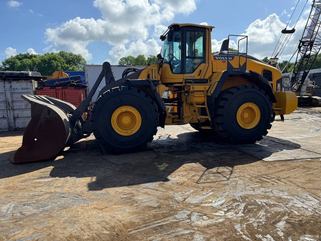 Volvo L 220 H ( WITH NEW TYRES ) - 휠 로더 : 사진 1 Volvo L 220 H ( WITH NEW TYRES ) - 휠 로더 : 사진 1