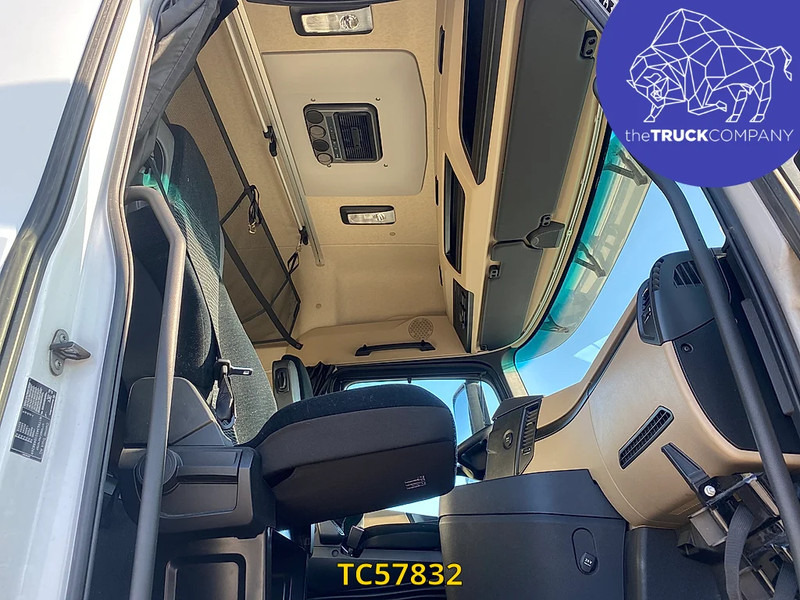 Mercedes-Benz Actros 1851 - 트랙터 유닛 : 사진 4 Mercedes-Benz Actros 1851 - 트랙터 유닛 : 사진 4