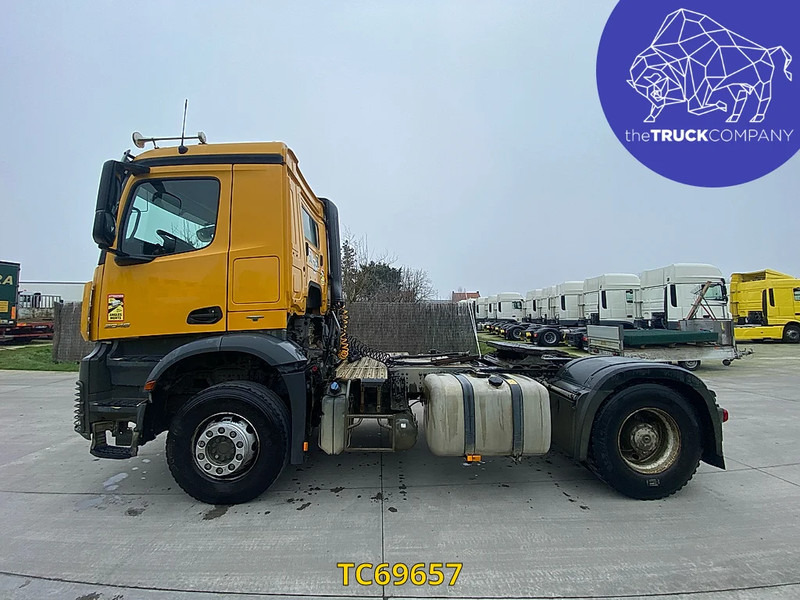 Mercedes-Benz Arocs 2048 - 트랙터 유닛 : 사진 2 Mercedes-Benz Arocs 2048 - 트랙터 유닛 : 사진 2