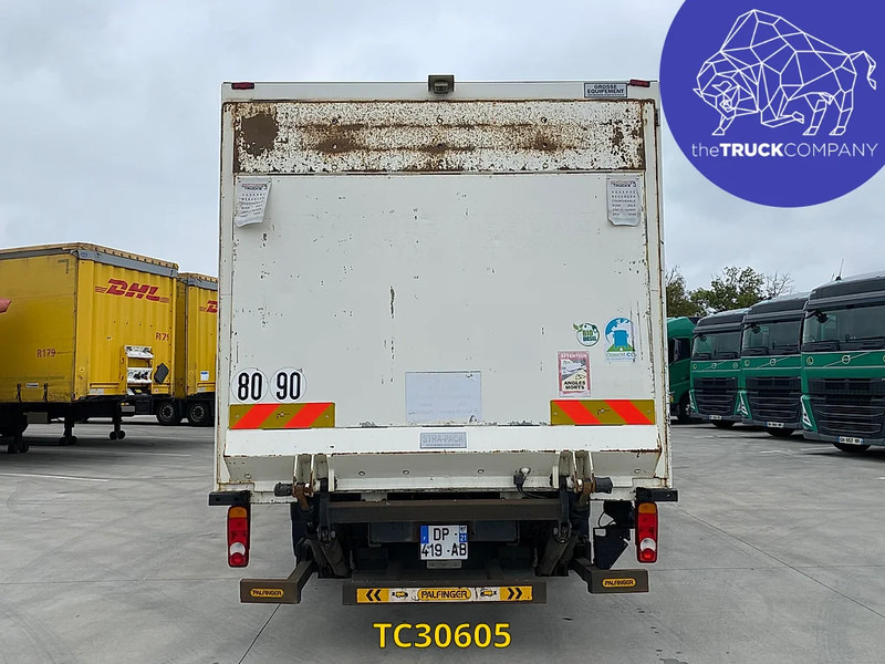 Renault D 210 - 박스 트럭 : 사진 3 Renault D 210 - 박스 트럭 : 사진 3