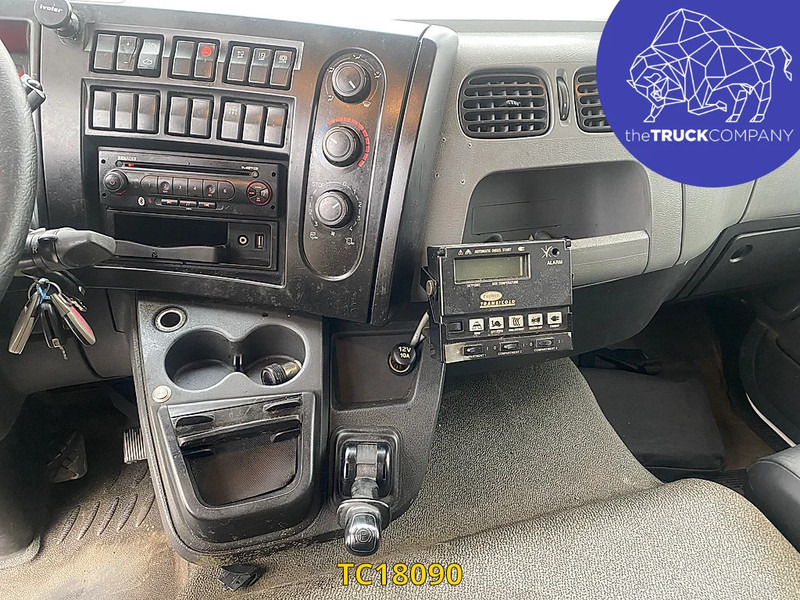 Renault D 240 - 냉동탑차 : 사진 4 Renault D 240 - 냉동탑차 : 사진 4