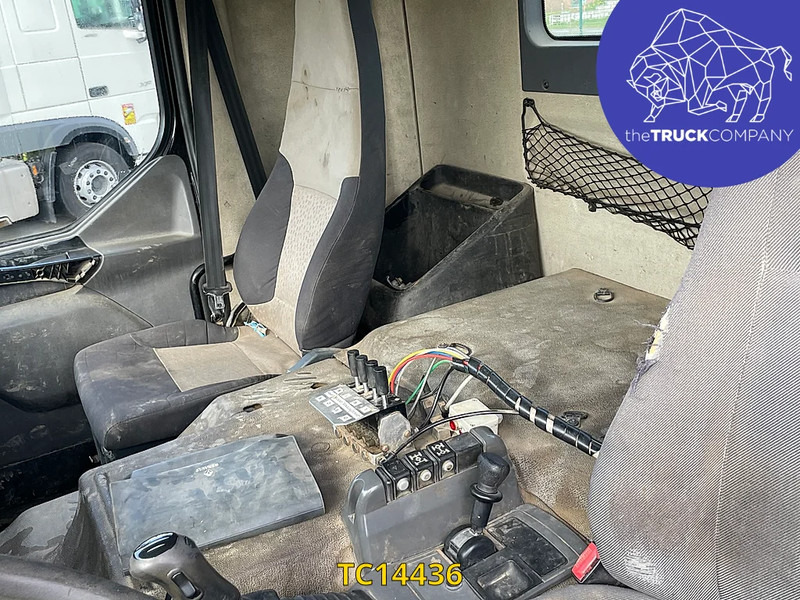 Renault Kerax 370 - 컨테이너 운반 장치/ 스와프 보디 트럭 : 사진 3 Renault Kerax 370 - 컨테이너 운반 장치/ 스와프 보디 트럭 : 사진 3