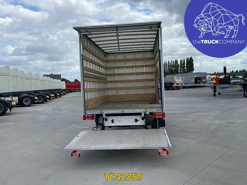 Volkswagen Crafter 2.0 TDI BOX + LIFT - 박스 밴 : 사진 1 Volkswagen Crafter 2.0 TDI BOX + LIFT - 박스 밴 : 사진 1