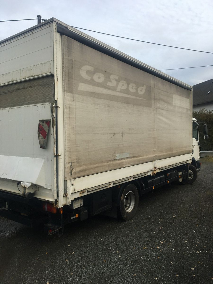 MAN 12.210 Erst 302000 km - 커튼사이더 트럭 : 사진 3 MAN 12.210 Erst 302000 km - 커튼사이더 트럭 : 사진 3