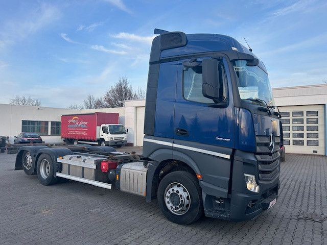 Mercedes-Benz 2548 Mercedes-Benz 2548 - 컨테이너 운반 장치/ 스와프 보디 트럭 : 사진 1 Mercedes-Benz 2548 Mercedes-Benz 2548 - 컨테이너 운반 장치/ 스와프 보디 트럭 : 사진 1