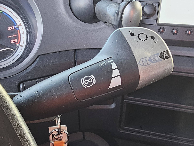 트랙터 유닛 DAF XF 480 SPACECAB LED : 사진 12 트랙터 유닛 DAF XF 480 SPACECAB LED : 사진 12