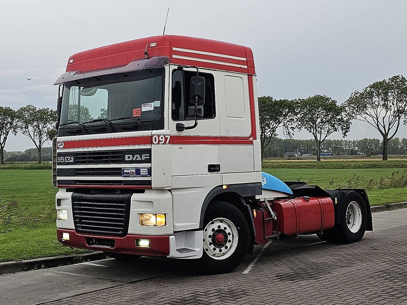DAF XF 95.380 SPACECAB EURO 2 - 트랙터 유닛 : 사진 2 DAF XF 95.380 SPACECAB EURO 2 - 트랙터 유닛 : 사진 2