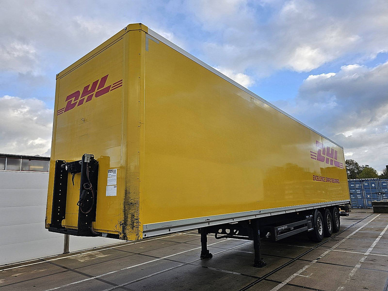 Kögel SKH24 LIFT AXLE TAILLIFT - 밀폐형 박스 세미 트레일러 : 사진 1 Kögel SKH24 LIFT AXLE TAILLIFT - 밀폐형 박스 세미 트레일러 : 사진 1
