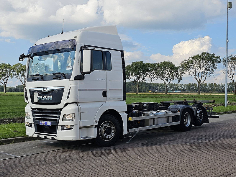 MAN 26.500 TGX - 컨테이너 운반 장치/ 스와프 보디 트럭 : 사진 2 MAN 26.500 TGX - 컨테이너 운반 장치/ 스와프 보디 트럭 : 사진 2