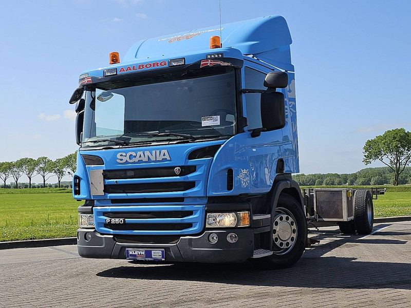 Scania P250 310TKM AIRCO WB560 - 캡 새시 트럭 : 사진 1 Scania P250 310TKM AIRCO WB560 - 캡 새시 트럭 : 사진 1
