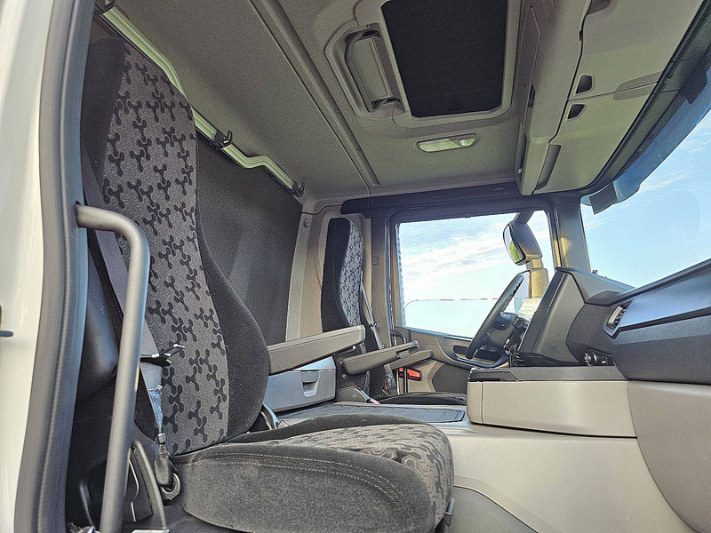 커튼사이더 트럭 Scania P250 3T LIFT EDSCHA : 사진 7
