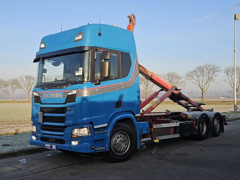 Scania R450 6x2*4 - 후크 리프트 트럭 : 사진 2 Scania R450 6x2*4 - 후크 리프트 트럭 : 사진 2