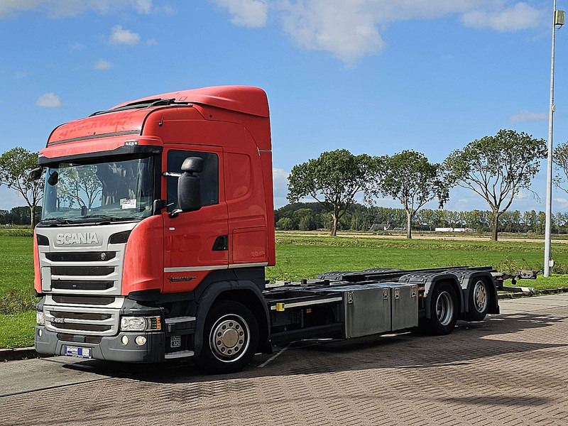 Scania R450 HL 6X2*4 RET. CROWN - 컨테이너 운반 장치/ 스와프 보디 트럭 : 사진 2 Scania R450 HL 6X2*4 RET. CROWN - 컨테이너 운반 장치/ 스와프 보디 트럭 : 사진 2