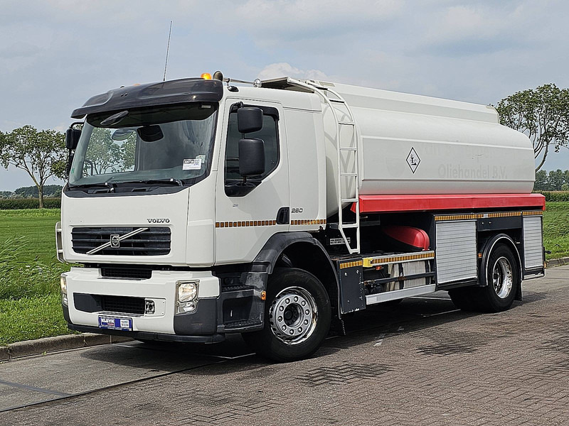 Volvo FE 260.18 - 유조트럭 : 사진 2 Volvo FE 260.18 - 유조트럭 : 사진 2