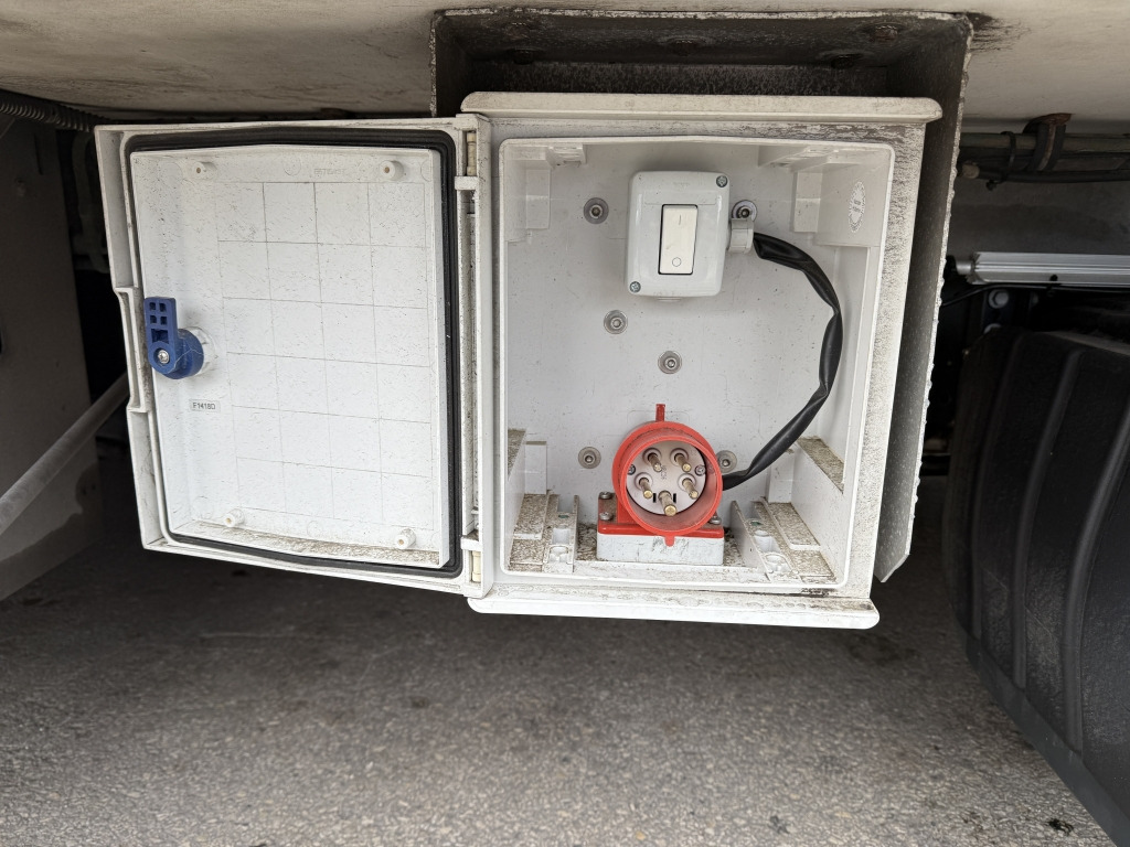 Iveco EC ML120EL22 6,65mEISWAGEN ThermoKingV500MAX ACC - 냉동탑차 : 사진 3 Iveco EC ML120EL22 6,65mEISWAGEN ThermoKingV500MAX ACC - 냉동탑차 : 사진 3