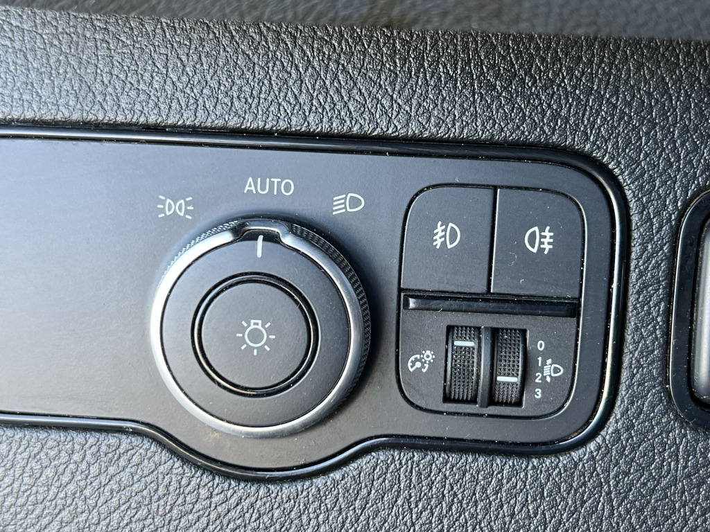 Mercedes-Benz Sprinter 516 CDI MAXI Euro6d MIXTO 5-Sitzer AHK - 패널 밴, 콤비 밴 : 사진 4 Mercedes-Benz Sprinter 516 CDI MAXI Euro6d MIXTO 5-Sitzer AHK - 패널 밴, 콤비 밴 : 사진 4