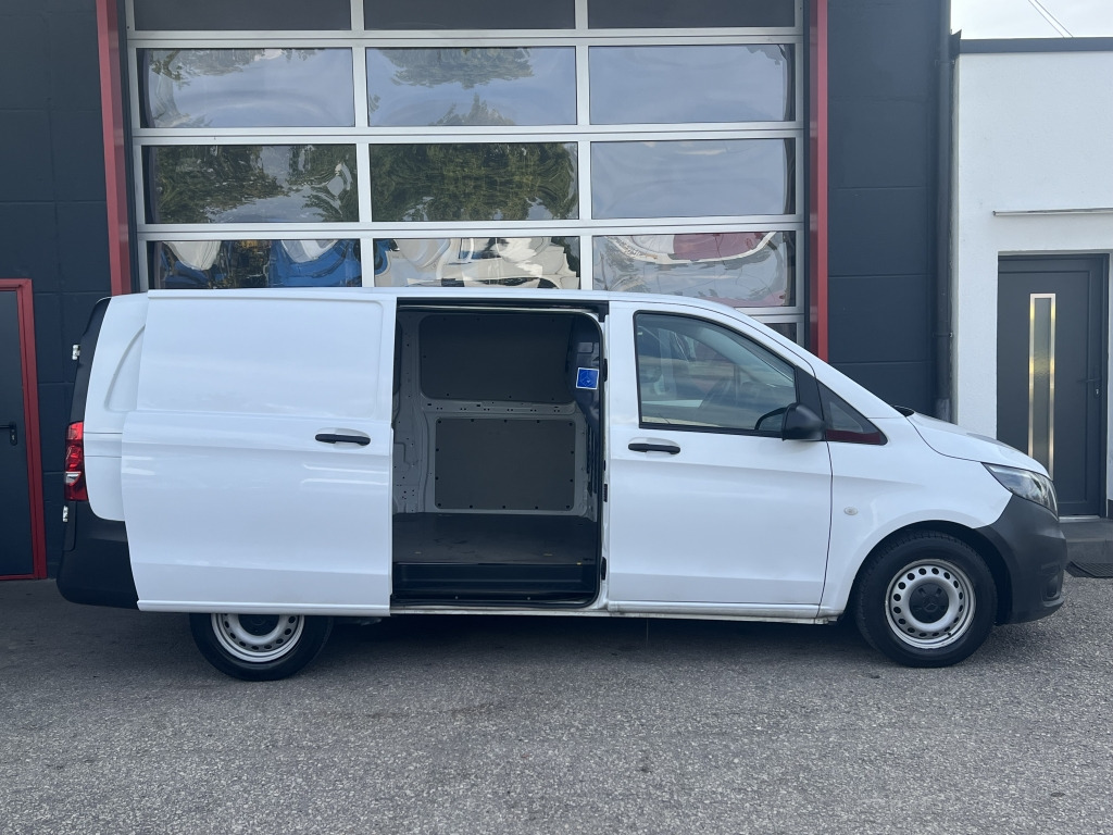 Mercedes-Benz Vito 110 CDI Lang Klima 3-Sitzer Heckflügeltüren - 소형 밴 : 사진 4 Mercedes-Benz Vito 110 CDI Lang Klima 3-Sitzer Heckflügeltüren - 소형 밴 : 사진 4