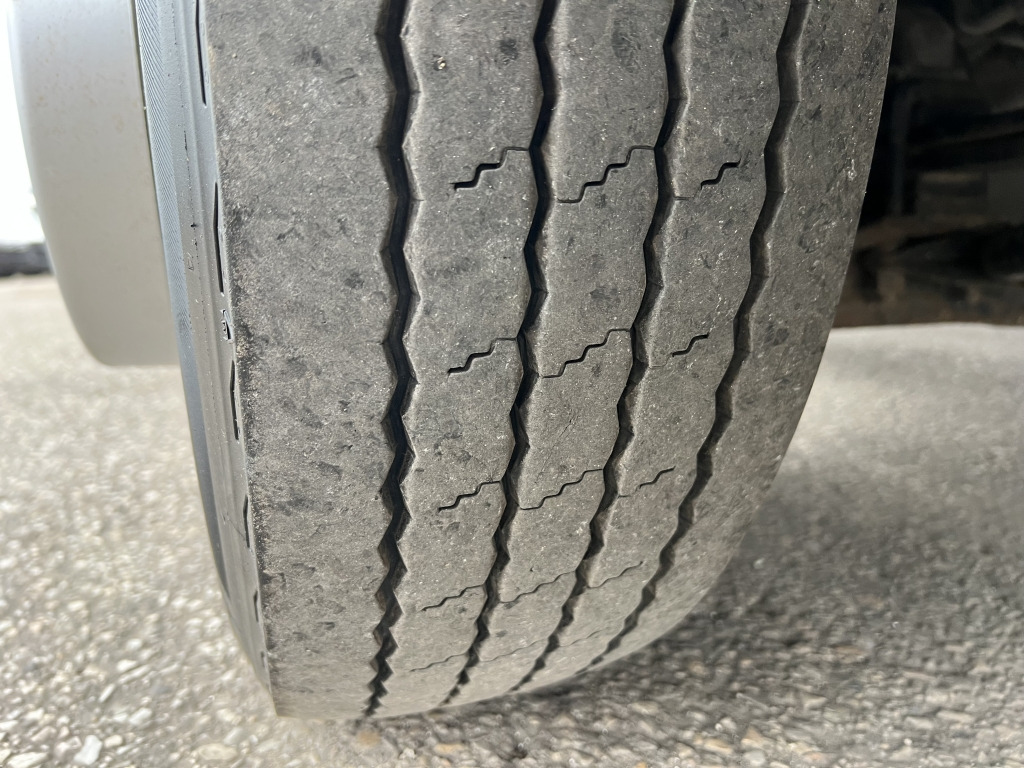 Mitsubishi Fuso Canter 9C18 5,8m Euro6d Klimaaut. Tempomat - 캡 새시 트럭 : 사진 3 Mitsubishi Fuso Canter 9C18 5,8m Euro6d Klimaaut. Tempomat - 캡 새시 트럭 : 사진 3