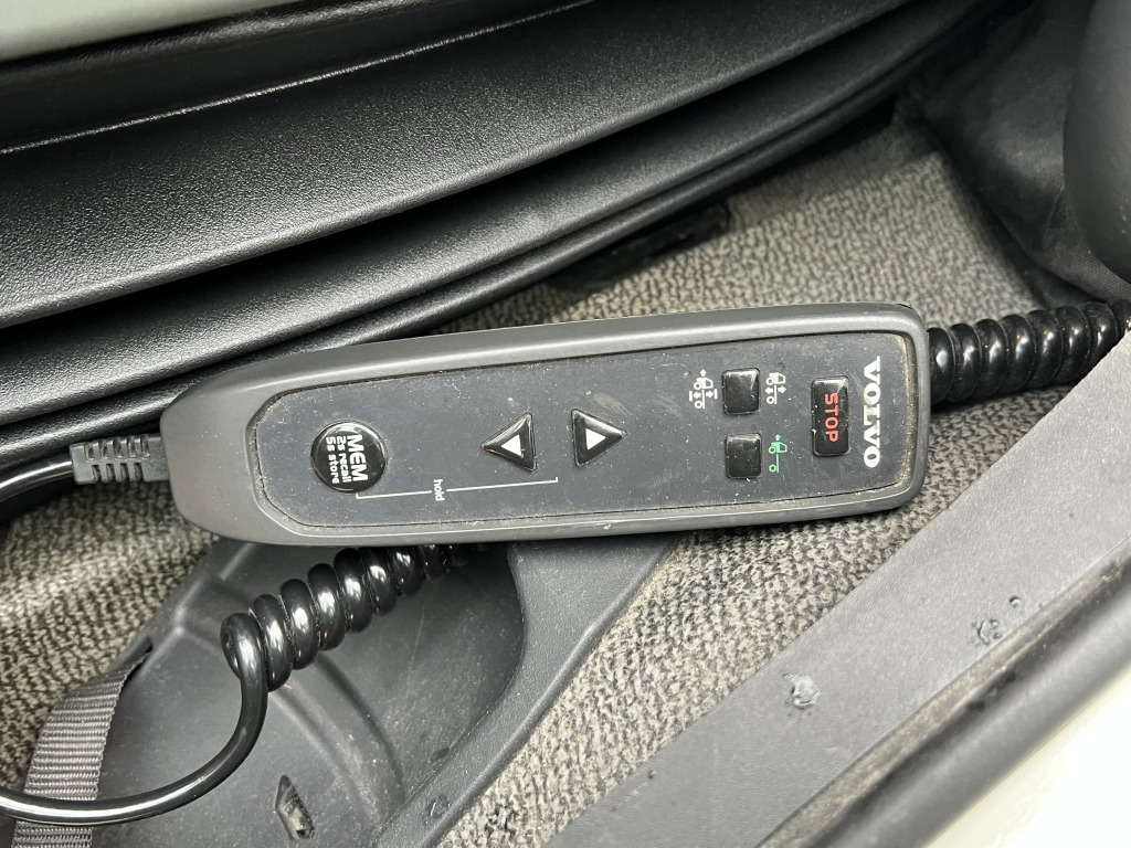 Volvo FL 260 7,2m LBW Klima Tempomat AHK Orig. 125'km - 커튼사이더 트럭 : 사진 5 Volvo FL 260 7,2m LBW Klima Tempomat AHK Orig. 125'km - 커튼사이더 트럭 : 사진 5