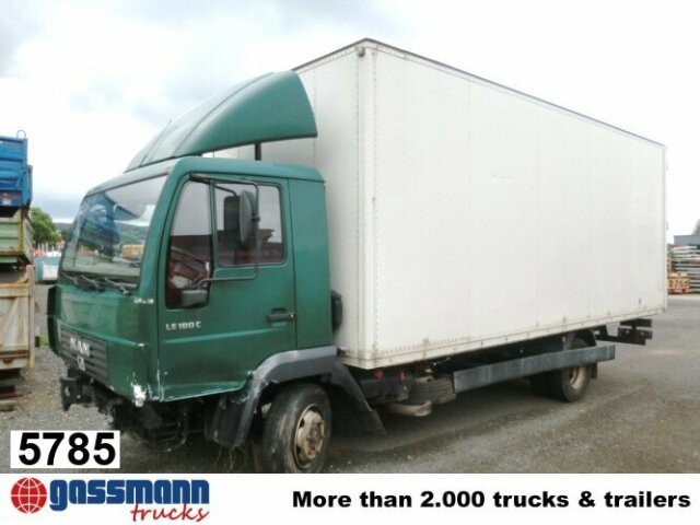 MAN L33 8.180 C 4x2, Unfallfahrzeug mit - 박스 트럭 : 사진 1 MAN L33 8.180 C 4x2, Unfallfahrzeug mit - 박스 트럭 : 사진 1