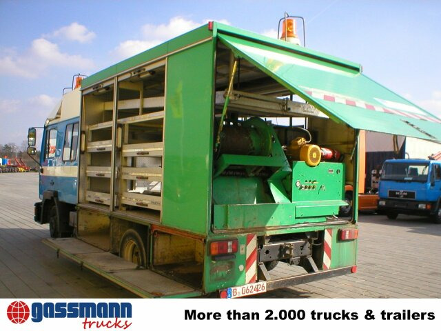 MAN Spülwagen - 진공 흡입 트럭 : 사진 2 MAN Spülwagen - 진공 흡입 트럭 : 사진 2