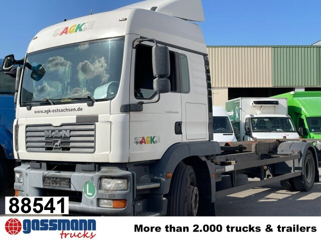 MAN TGM 18.330 4X2 LL, Fahrschulausstattung - 컨테이너 운반 장치/ 스와프 보디 트럭 : 사진 1 MAN TGM 18.330 4X2 LL, Fahrschulausstattung - 컨테이너 운반 장치/ 스와프 보디 트럭 : 사진 1