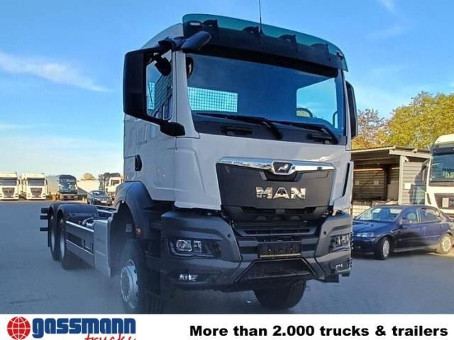 MAN TGS 33.440 6x6 BB CH, Hohe Bauart, Nebenantrieb - 캡 새시 트럭 : 사진 3 MAN TGS 33.440 6x6 BB CH, Hohe Bauart, Nebenantrieb - 캡 새시 트럭 : 사진 3