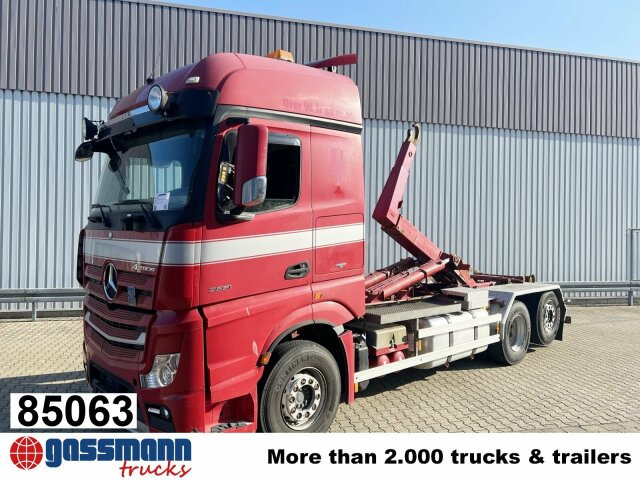 Mercedes-Benz Actros 2551 L 6x2/46, Retarder, Liftachse, - 후크 리프트 트럭 : 사진 1 Mercedes-Benz Actros 2551 L 6x2/46, Retarder, Liftachse, - 후크 리프트 트럭 : 사진 1