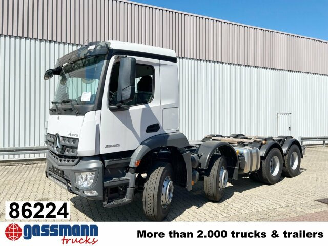 Mercedes-Benz Arocs 3240 8x4 - 캡 새시 트럭 : 사진 1 Mercedes-Benz Arocs 3240 8x4 - 캡 새시 트럭 : 사진 1